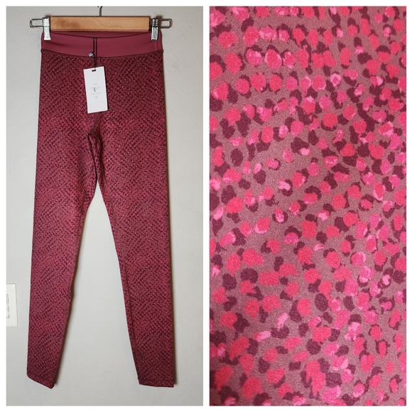 NWT Thrive Societe Maroon Snakeskin Python Printed Leggings Size XS